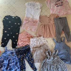 Baby girl clothing bundle: 6-9M, 12M